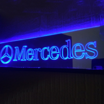 Зеркальная светящаяся табличка Mercedes 2D
