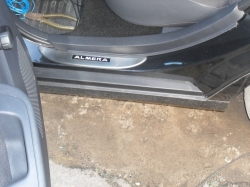 накладки на пороги с подсветкой Nissan Almera,светящиеся накладки на пороги Nissan Almera,светодиодные накладки на пороги Nissan Almera,светодиодные накладки на пороги авто Nissan Almera,накладки на пороги Nissan Almera,декоративные накладки Nissan Almera