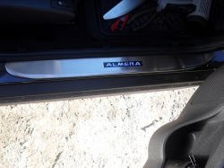 накладки на пороги с подсветкой Nissan Almera,светящиеся накладки на пороги Nissan Almera,светодиодные накладки на пороги Nissan Almera,светодиодные накладки на пороги авто Nissan Almera,накладки на пороги Nissan Almera,декоративные накладки Nissan Almera