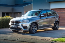 Боковые воздухозаборники BMW X5,воздухозаборник на капот,воздухозаборник на крышу,на крылья,воздухозаборник универсальный,воздухозаборники с повторителями поворотов,воздухозаборник для определенных моделей автомашин