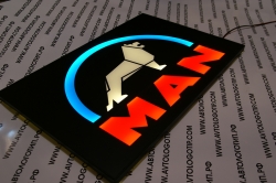 Светящийся логотип на спалку MAN,светящийся логотип для грузовика на спалку MAN,светящаяся эмблема на спалку MAN,табличка на спалку MAN,картина на спалку MAN,логотип на стекло на спалку MAN,светящаяся картина на спалку MAN,светодиодный логотип на спалку M