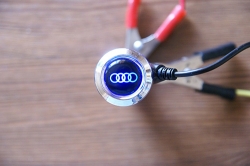 зарядка для телефона с логотипом audi зарядка для телефона с логотипом автомобиля