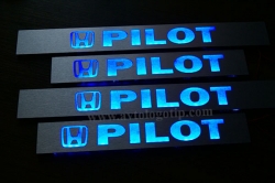 Подсветка порогов Honda Pilot,накладки на пороги с подсветкой Honda Pilot,светящиеся накладки на пороги Honda Pilot,светодиодные накладки на пороги Honda Pilot,светодиодные накладки на пороги авто Honda Pilot,накладки на пороги led Honda Pilot,декоративны