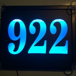 Светящаяся табличка 922,Светящиеся таблички на стекло для транспортной компании 922 город омск. Светящиеся таблички были изготовлены полноцветные и светодиодные.Таблички на стекло 922 в город Омск  Цвет свечения: синий  Питание: 12В.  Размер: 30*25 см
