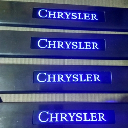 накладки на пороги с подсветкой Chrysler,светящиеся накладки на пороги Chrysler,светодиодные накладки на пороги Chrysler,светодиодные накладки на пороги авто Chrysler,накладки на пороги led Chrysler,декоративные накладки Chrysler