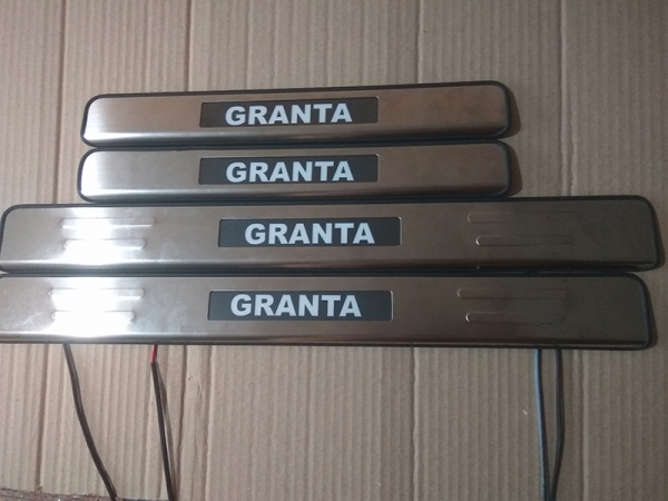 VAZ granta,накладки на пороги с подсветкой granta,светящиеся накладки на пороги granta,светодиодные накладки на пороги granta,светодиодные накладки на пороги авто granta,накладки на пороги led granta,декоративные накладки на пороги с подсветкой granta