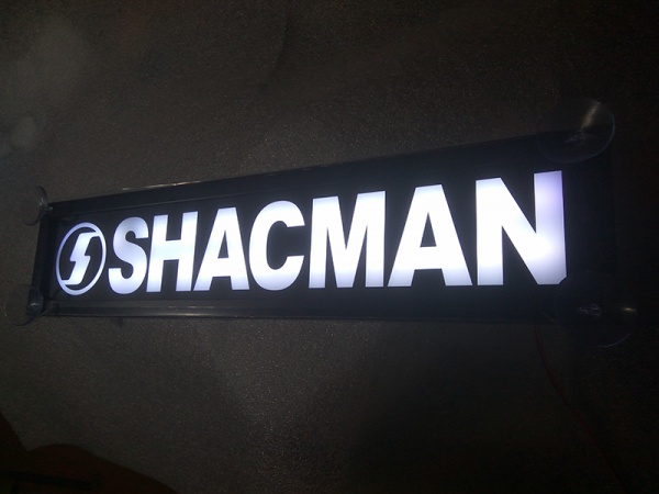 Светящаяся табличка под лобовое стекло Shacman Шакман.Светящаяся табличка на лобовое стекло Shacman Шакман была изготовлена на заказ,Светящаяся табличка под стекло Shacman Шакман