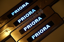 VAZ priora,накладки на пороги с подсветкой priora,светящиеся накладки на пороги priora,светодиодные накладки на пороги priora,светодиодные накладки на пороги авто priora,накладки на пороги led priora,декоративные накладки на пороги с подсветкой priora