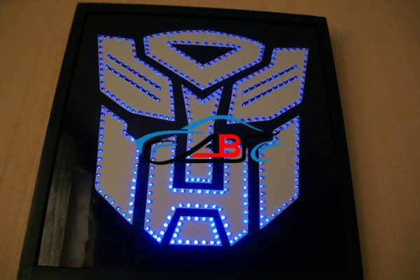 Светящийся логотип Autobot,светящийся логотип для грузовика Autobot,светящаяся эмблема Autobot,табличка Autobot,картина Autobot,логотип на стекло Autobot,светящаяся картина Autobot,светоди