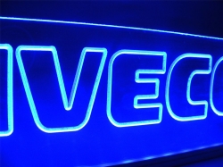 Светящийся логотип Iveco 2D,светящийся логотип для грузовика Iveco 2D,светящаяся эмблема Iveco 2D,табличка Iveco 2D,картина Iveco 2D,логотип на стекло Iveco 2D,светящаяся картина Iveco 2D,светодиодный логотип Iveco 2D,Truck Led Logo Iveco 2D,12v,24v
