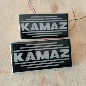 Светодиодные габаритные фонари на крыло с эмблемой Камаз  Габаритные фонари Камаз, автомобильные габаритные фонари как обязательная часть любого автомобиля. Габаритные фонари Камаз может располагаться как на передних крыльях авто, так и могут быть встроен