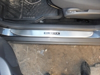 накладки на пороги с подсветкой Nissan Almera,светящиеся накладки на пороги Nissan Almera,светодиодные накладки на пороги Nissan Almera,светодиодные накладки на пороги авто Nissan Almera,накладки на пороги Nissan Almera,декоративные накладки Nissan Almera