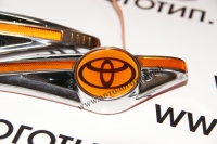 светодиодный поворотник на toyota,светодиодный поворотник для toyota,светодиодный поворотник с логотипом toyota, светодиодный поворотник с эмблемой toyota,led поворотник toyota,светодиодный LED повторитель поворота для автомобиля toyota