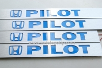 Подсветка порогов Honda Pilot,накладки на пороги с подсветкой Honda Pilot,светящиеся накладки на пороги Honda Pilot,светодиодные накладки на пороги Honda Pilot,светодиодные накладки на пороги авто Honda Pilot,накладки на пороги led Honda Pilot,декоративны