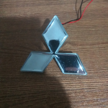Светящийся логотип MITSUBISHI Lancer-eX,светящаяся эмблема MITSUBISHI Lancer-eX,светящийся логотип на авто MITSUBISHI Lancer-eX,светящийся логотип на автомобиль MITSUBISHI Lancer-eX,подсветка логотипа MITSUBISHI Lancer-eX,2D,3D,4D,5D,6D