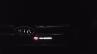 Эффектный светящийся логотип KIA радиатора, эргономичная конструкция и высокое качество исполнения привлекли к аксессуару повышенное внимание любителей автотюнинга,Светящийся логотип KIA радиатора на решетку радиатора,Светящаяся передняя эмблема KIA на ре