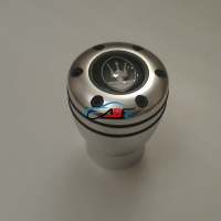 Рукоятка коробки передач Maserati с подсветкой