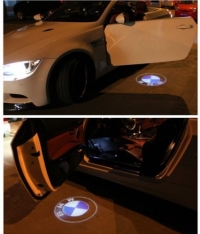 Подсветка логотипа в двери BMW,подсветка дверей с логотипом BMW,Штатная подсветка BMW,подсветка дверей с логотипом авто BMW,светодиодная подсветка логотипа BMW в двери,Лазерные проекторы BMW в двери,Лазерная подсветка BMW